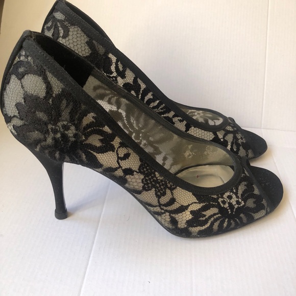 Stuart Weitzman Guipure Lace Heels Open Toe Black Size 39.5 Slip On - Picture 5 of 9